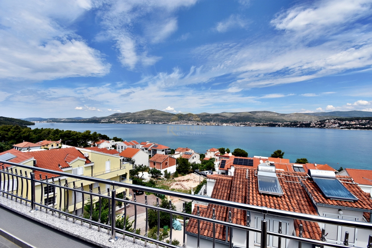 Casa finemente arredata a Čiovo/Okrug Gornji con splendida vista aperta